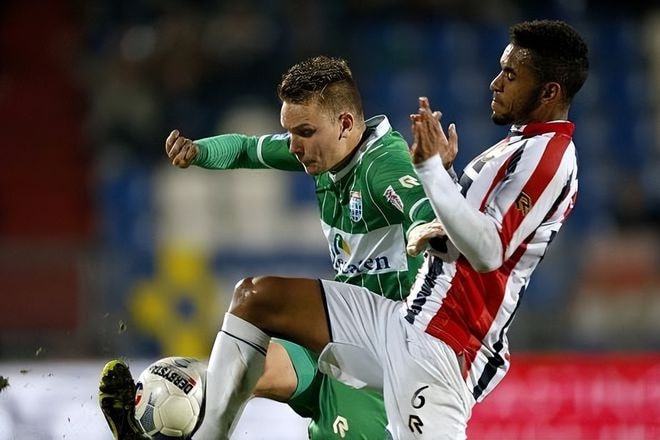 用人策略上 用人策略上