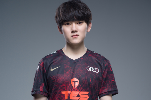 湖人休赛期“三把火”！老詹终老洛城在望，乐福来投组情怀局