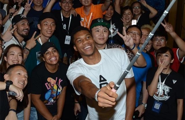 更多手递手 更多手递手